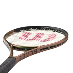 Wilson Blade 104 V8 Tour Racket 18 Wilson Blade 104 V8 Tour Racket -Tennis Serie Shop 03695000 11